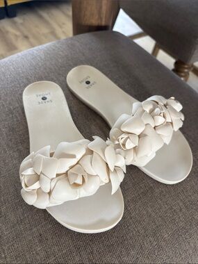 Shade & Shore Women's Cream Floral Slide Sandals